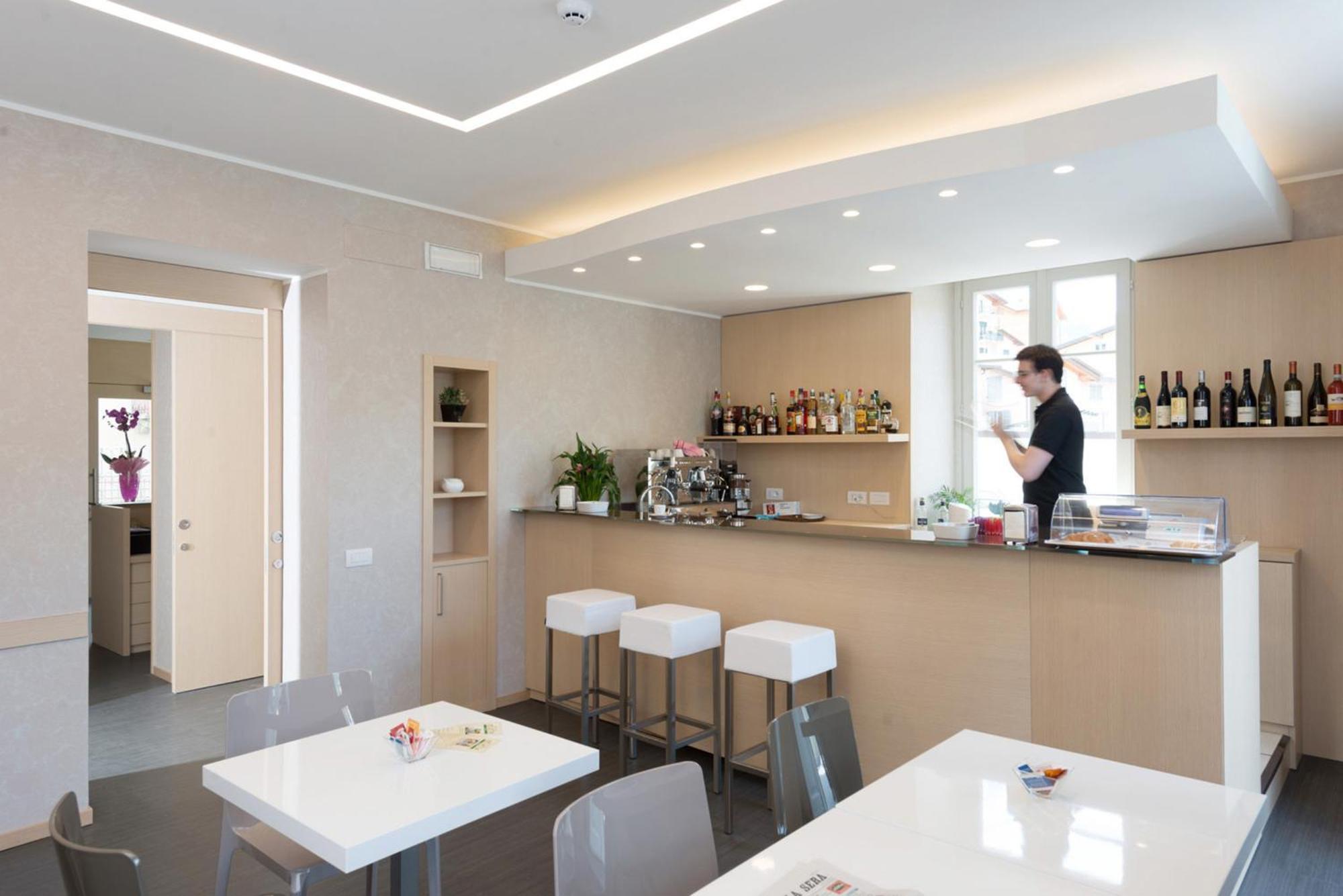 Hotel Helvetia 레체노 외부 사진